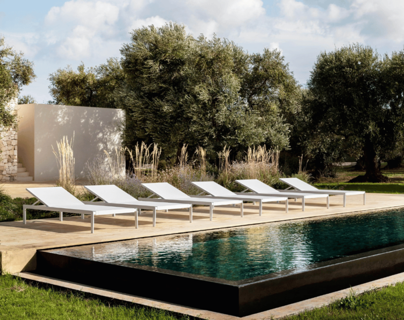 MYYOUR SUNBEDS AND SHOWERS Joinwell Ltd.